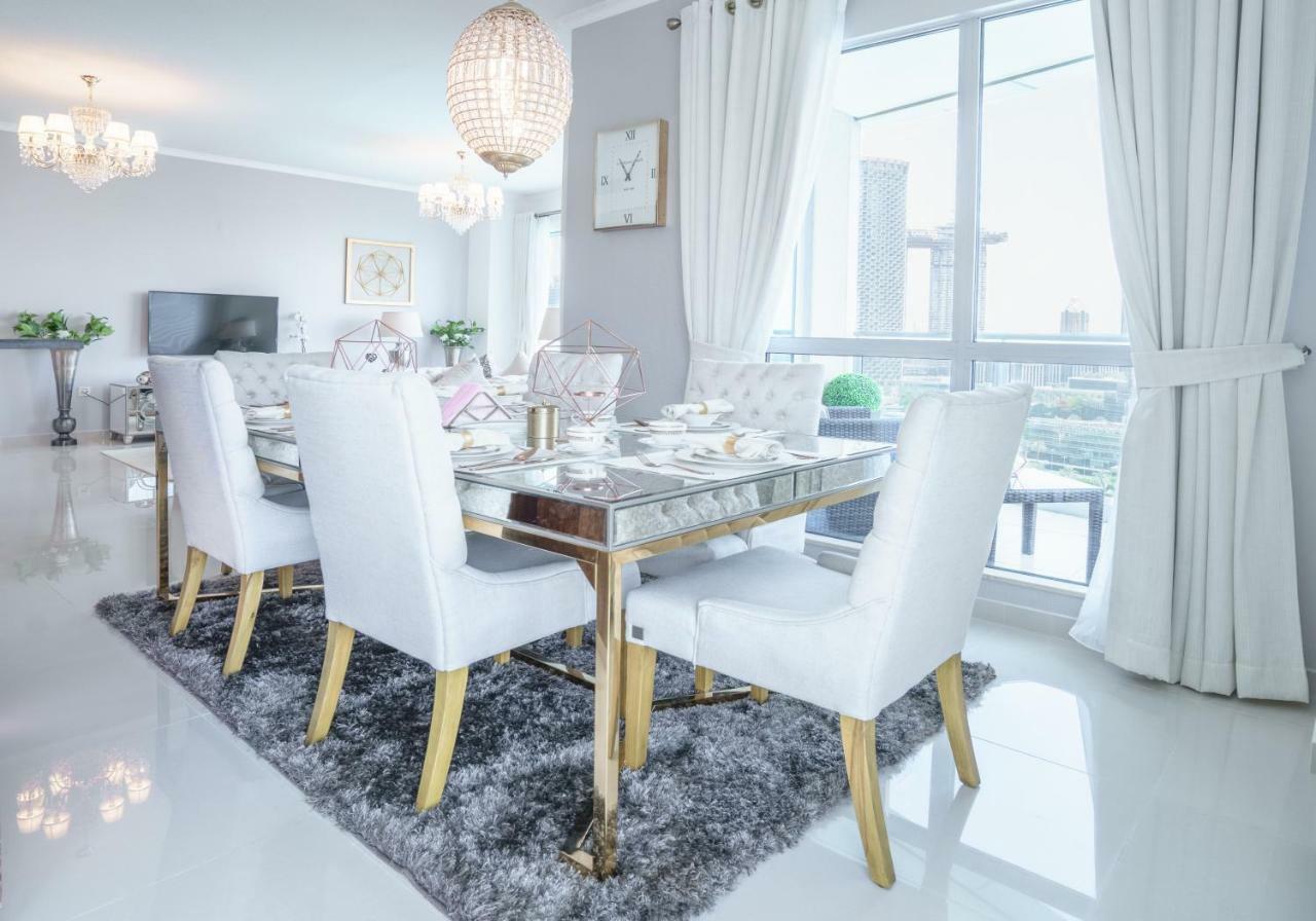 دبي Elite Royal Apartment - Full Burj Khalifa & Fountain View - Premier - 2 Bedrooms & 1 Open Bedroom Without Partition المظهر الخارجي الصورة