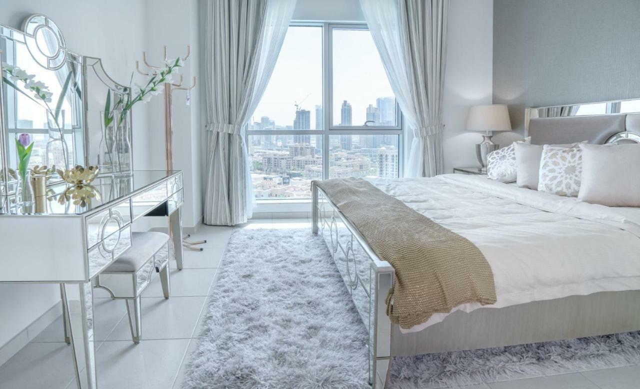 دبي Elite Royal Apartment - Full Burj Khalifa & Fountain View - Premier - 2 Bedrooms & 1 Open Bedroom Without Partition المظهر الخارجي الصورة